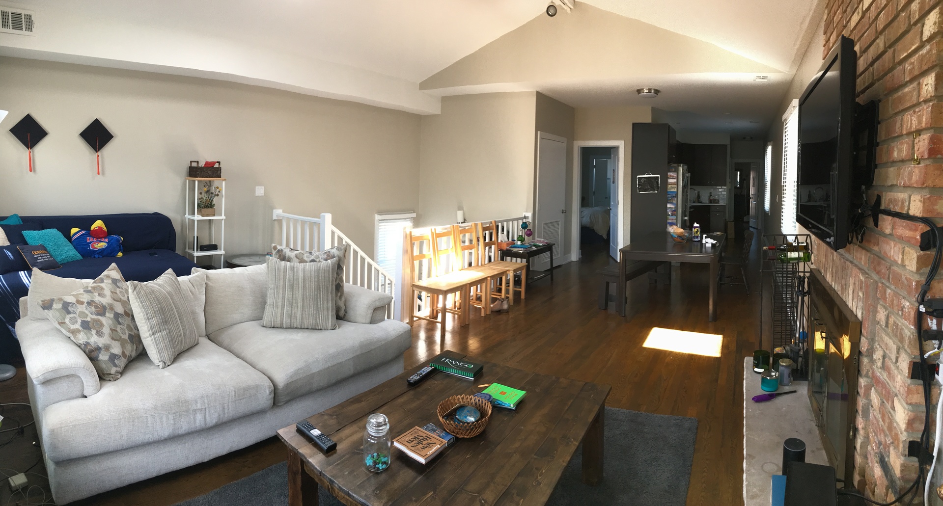 1212 W HENDERSON Street 3