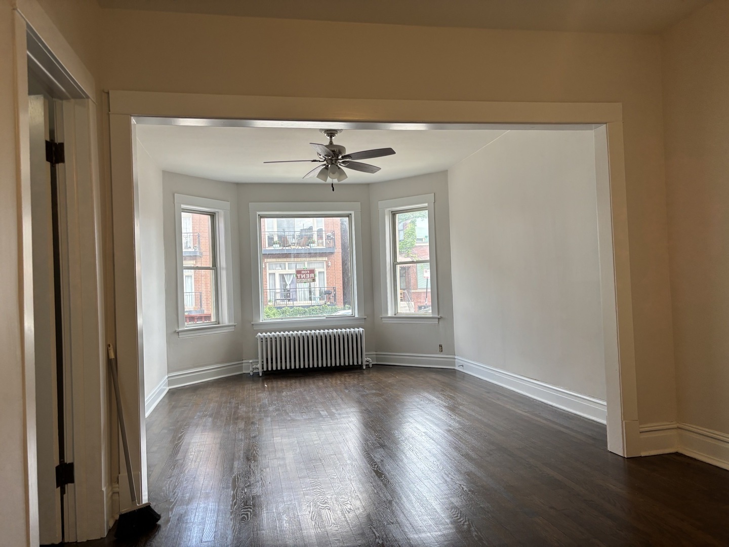 2737 W Belmont Avenue 1