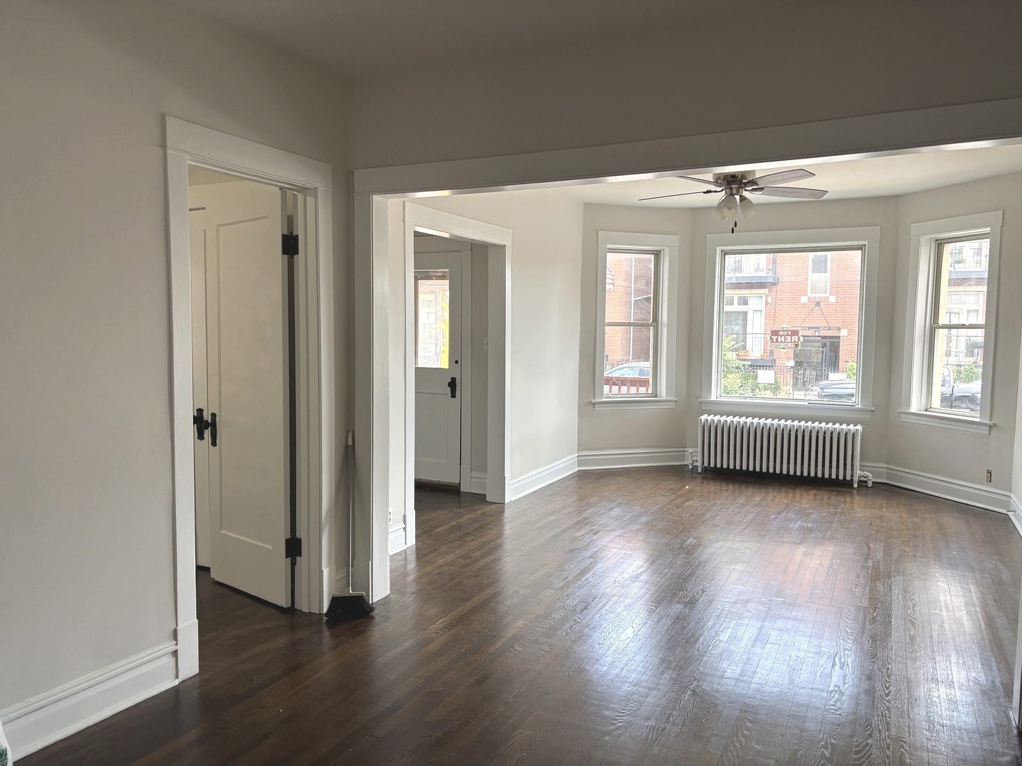 2737 W Belmont Avenue 1