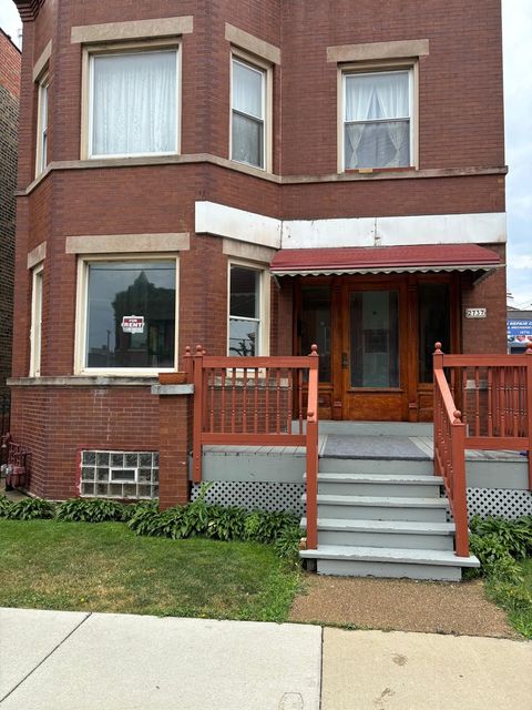 2737 W Belmont Avenue 1 Chicago IL 60618