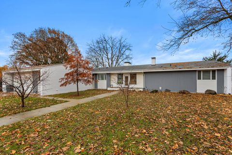 Photo of 301 G H Baker Drive, Urbana, IL 61801 (MLS # 12462019)
