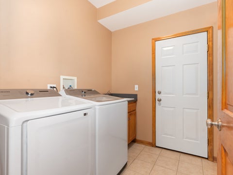 Tiny photo for 707 Evergreen Lane, Sugar Grove, IL 60554 (MLS # 12738123)