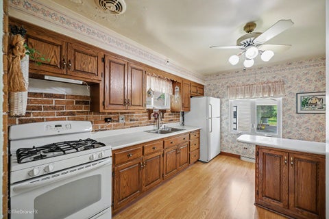Tiny photo for 1006 Arbor Avenue, Wheaton, IL 60189 (MLS # 12787452)
