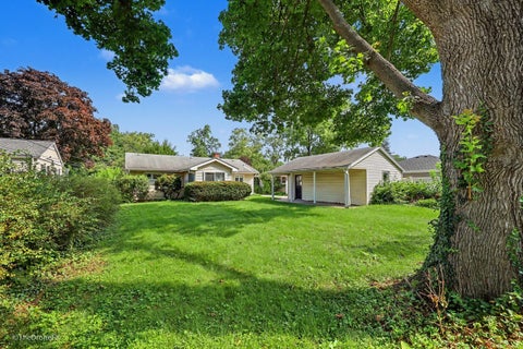 Tiny photo for 1006 Arbor Avenue, Wheaton, IL 60189 (MLS # 12787452)