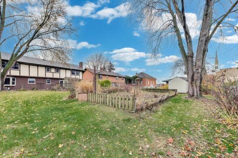 Tiny photo for 1040 S Linneman Road, Mount Prospect, IL 60056 (MLS # 12517226)