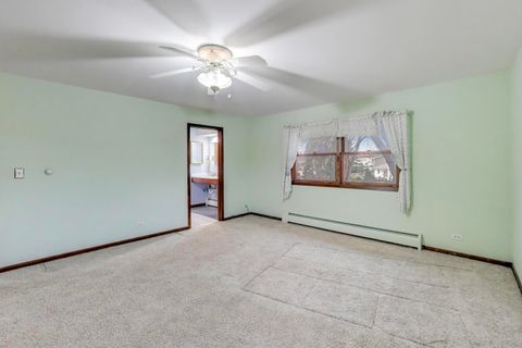 Tiny photo for 1040 S Linneman Road, Mount Prospect, IL 60056 (MLS # 12517226)