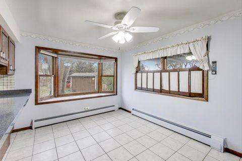 Tiny photo for 1040 S Linneman Road, Mount Prospect, IL 60056 (MLS # 12517226)