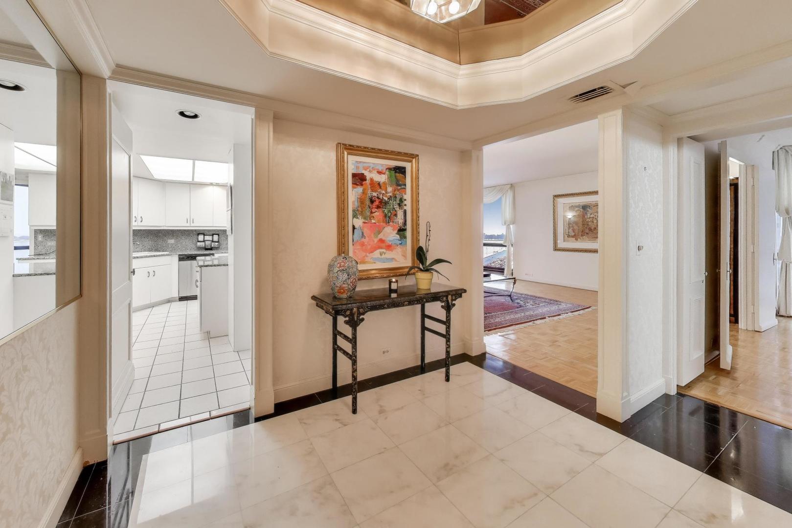 990 N Lake Shore Drive 9A