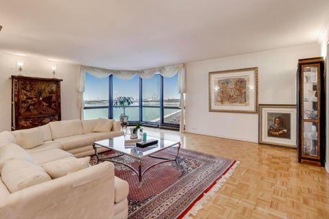 Tiny photo for 990 N Lake Shore Drive #9A, Chicago, IL 60611 (MLS # 12518805)