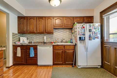 Tiny photo for 203 Hill Avenue, North Aurora, IL 60542 (MLS # 12509272)
