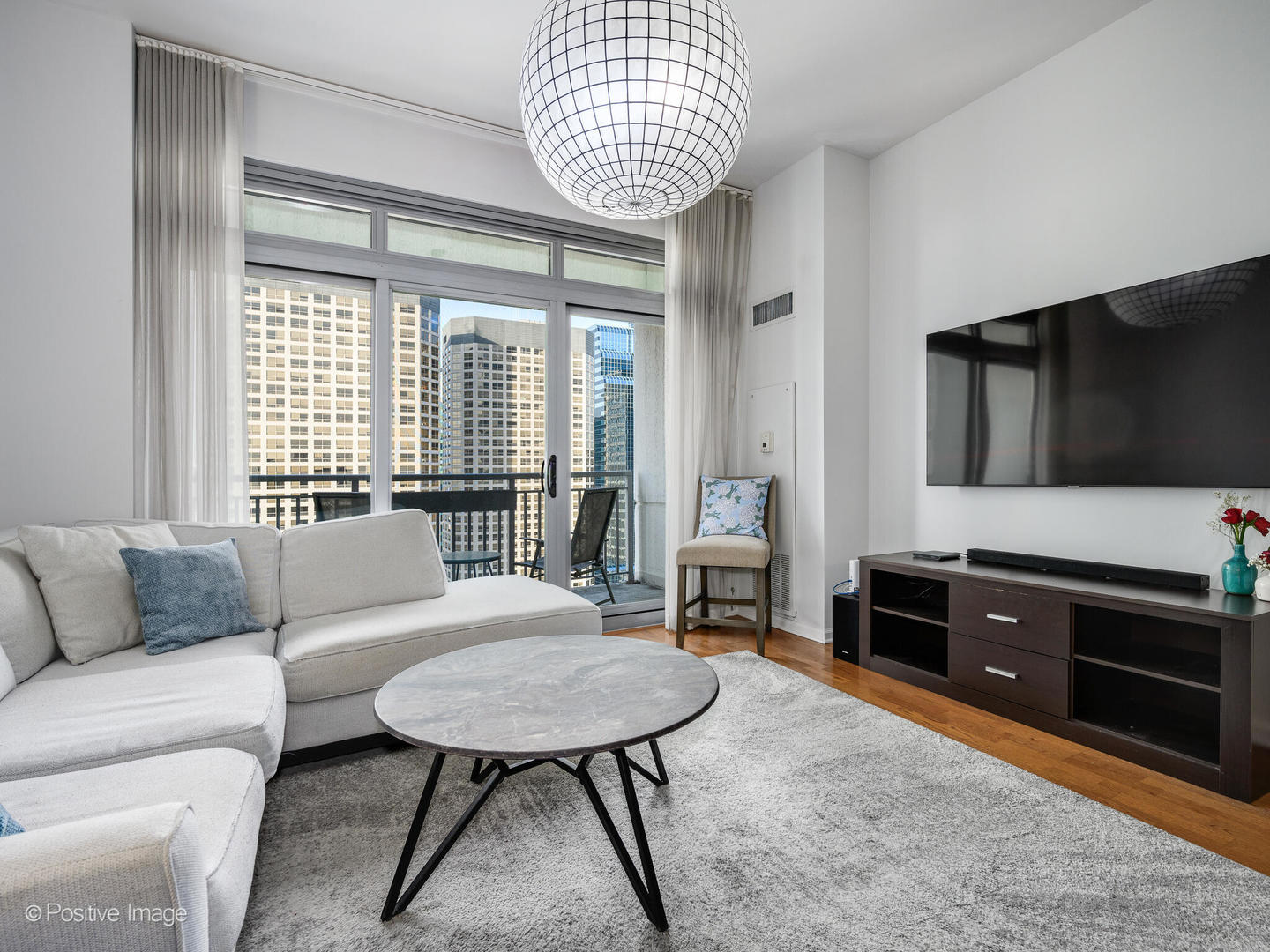 125 S Jefferson Street 3203