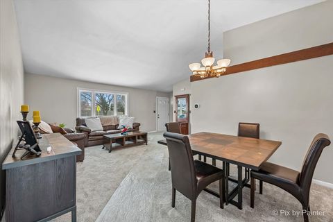 Tiny photo for 390 S Garden Avenue, Roselle, IL 60172 (MLS # 12548785)