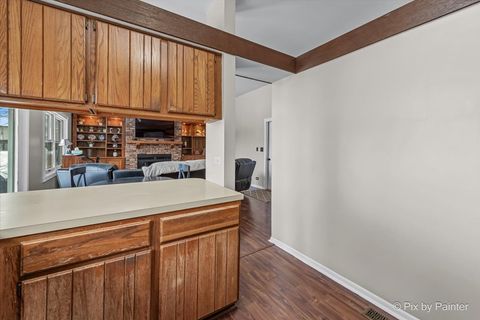 Tiny photo for 390 S Garden Avenue, Roselle, IL 60172 (MLS # 12548785)