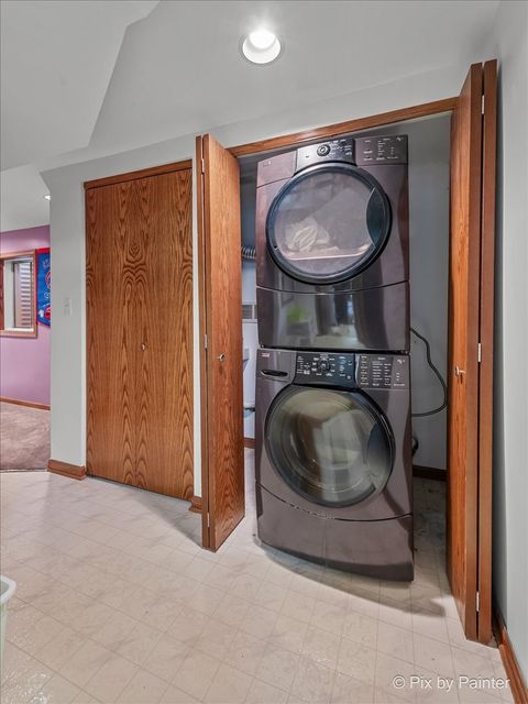 Tiny photo for 390 S Garden Avenue, Roselle, IL 60172 (MLS # 12548785)