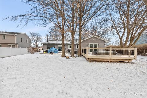 Tiny photo for 390 S Garden Avenue, Roselle, IL 60172 (MLS # 12548785)