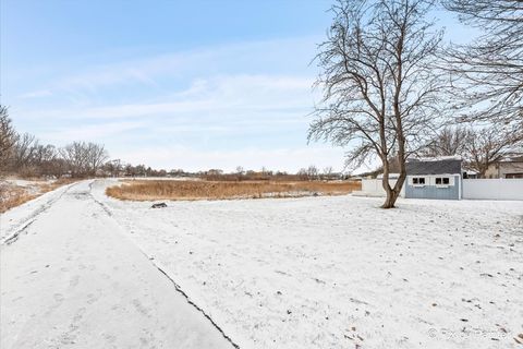 Tiny photo for 390 S Garden Avenue, Roselle, IL 60172 (MLS # 12548785)