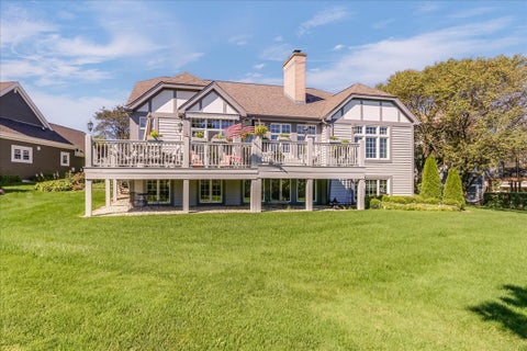 Tiny photo for 8 Canterbury Court, Lake In The Hills, IL 60156 (MLS # 12712784)