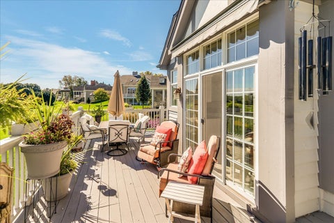 Tiny photo for 8 Canterbury Court, Lake In The Hills, IL 60156 (MLS # 12712784)