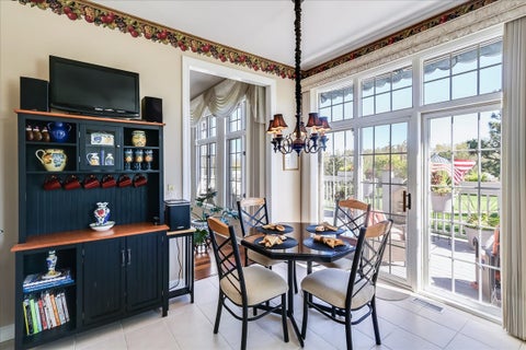 Tiny photo for 8 Canterbury Court, Lake In The Hills, IL 60156 (MLS # 12712784)
