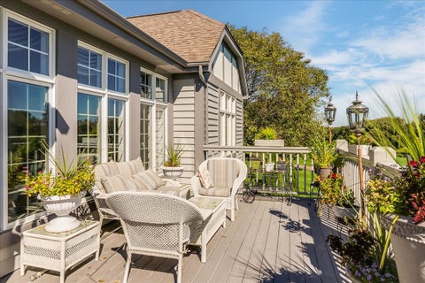 Tiny photo for 8 Canterbury Court, Lake In The Hills, IL 60156 (MLS # 12712784)