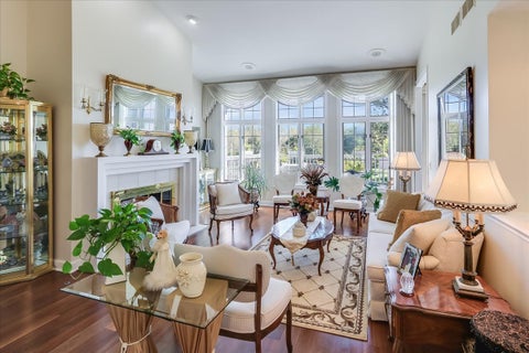 Tiny photo for 8 Canterbury Court, Lake In The Hills, IL 60156 (MLS # 12712784)
