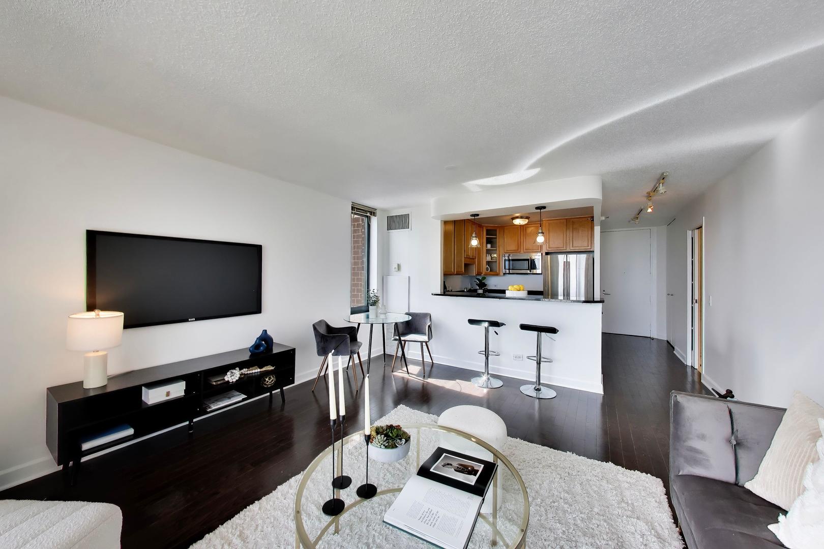 3660 N LAKE SHORE Drive 3307