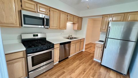 Tiny photo for 36 W Fern Court #117B, Palatine, IL 60067 (MLS # 12601906)