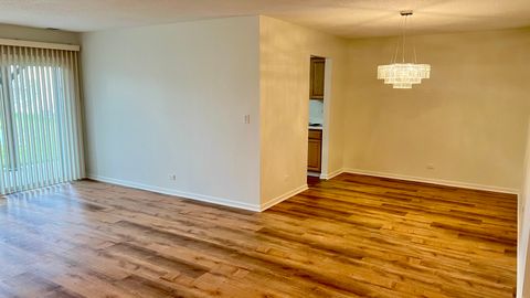 Tiny photo for 36 W Fern Court #117B, Palatine, IL 60067 (MLS # 12601906)