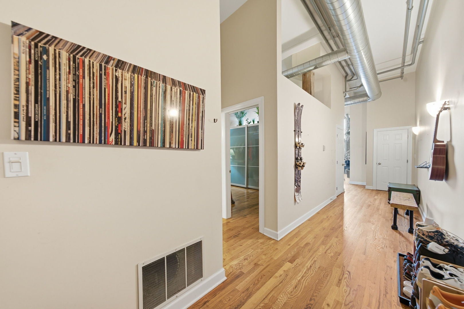 824 W SUPERIOR Street 409