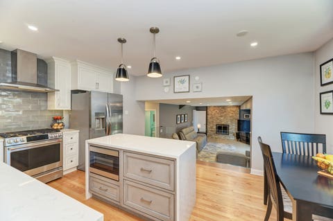 Tiny photo for 1338 W Holtz Avenue, Addison, IL 60101 (MLS # 12705699)