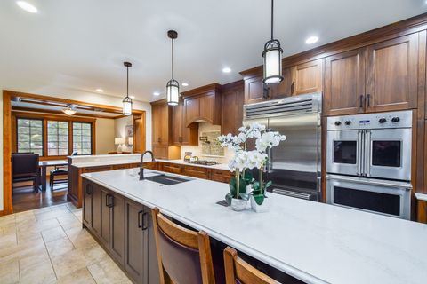 Tiny photo for 2009 MacKenzie Place #2009, Wheaton, IL 60187 (MLS # 12629147)