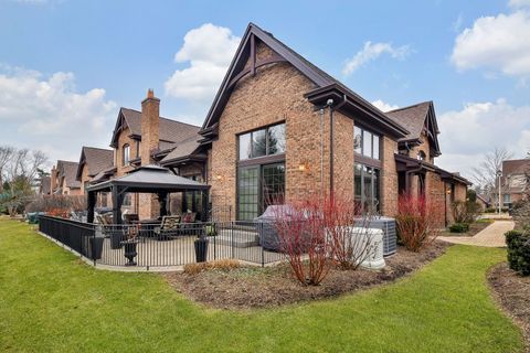 Tiny photo for 2009 MacKenzie Place #2009, Wheaton, IL 60187 (MLS # 12629147)