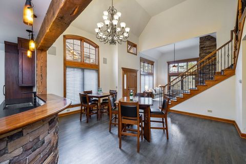 Tiny photo for 2009 MacKenzie Place #2009, Wheaton, IL 60187 (MLS # 12629147)