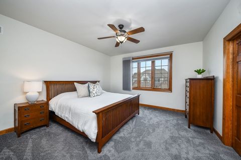 Tiny photo for 2009 MacKenzie Place #2009, Wheaton, IL 60187 (MLS # 12629147)