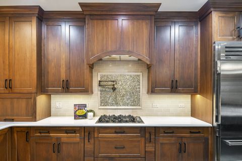 Tiny photo for 2009 MacKenzie Place #2009, Wheaton, IL 60187 (MLS # 12629147)