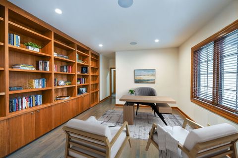 Tiny photo for 2009 MacKenzie Place #2009, Wheaton, IL 60187 (MLS # 12629147)
