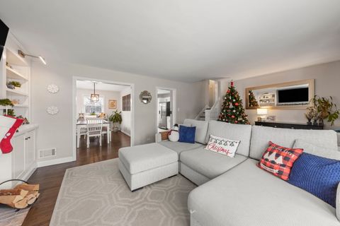 Tiny photo for 626 S Main Street, Lombard, IL 60148 (MLS # 12532659)