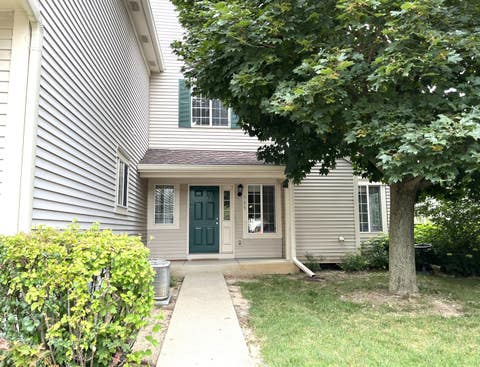 Photo of 589 FOX RIDGE Drive, Fox Lake, IL 60020 (MLS # 12715731)