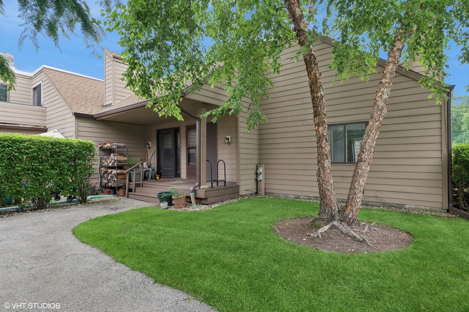 3377 BEACON Street 4