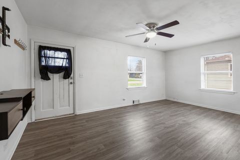 Tiny photo for 1061 Houston Avenue, Elgin, IL 60120 (MLS # 12608097)
