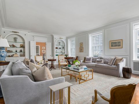 Tiny photo for 232 E WALTON Place #5E, Chicago, IL 60611 (MLS # 12556922)