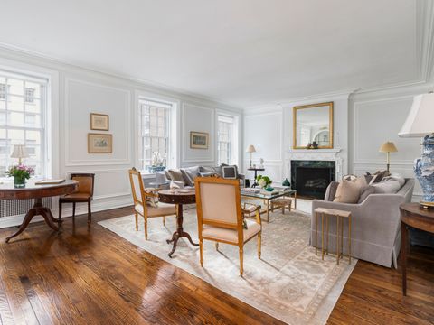 Tiny photo for 232 E WALTON Place #5E, Chicago, IL 60611 (MLS # 12556922)