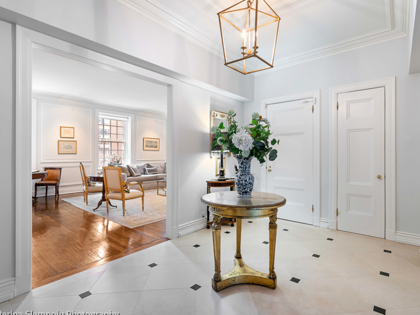 232 E WALTON Place 5E