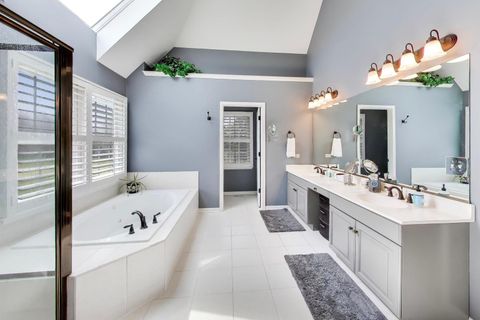 Tiny photo for 1N644 WOODHALL Court, Winfield, IL 60190 (MLS # 12634990)