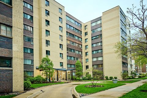 6300 N Sheridan Road 112 Chicago IL 60660