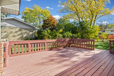 Tiny photo for 715 E Valley Lane, Arlington Heights, IL 60004 (MLS # 12500833)