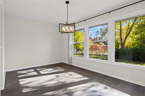 Tiny photo for 715 E Valley Lane, Arlington Heights, IL 60004 (MLS # 12500833)