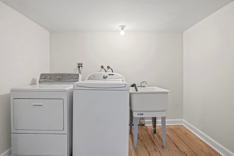 Tiny photo for 715 E Valley Lane, Arlington Heights, IL 60004 (MLS # 12500833)