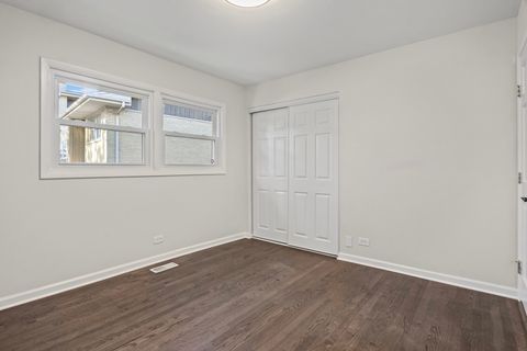 Tiny photo for 715 E Valley Lane, Arlington Heights, IL 60004 (MLS # 12500833)