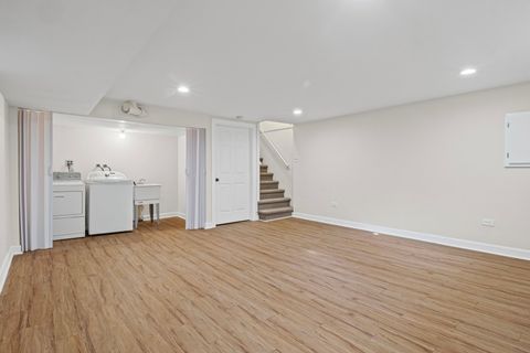 Tiny photo for 715 E Valley Lane, Arlington Heights, IL 60004 (MLS # 12500833)